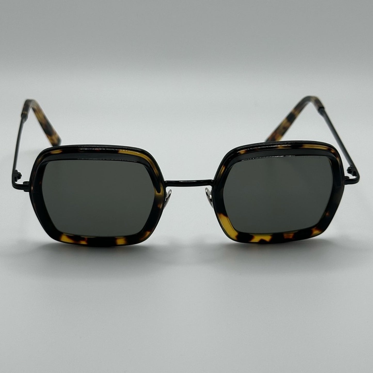 CUTLER AND GROSS Sunglasses CG1301S 004 Black/Brown/Grey Unisex
