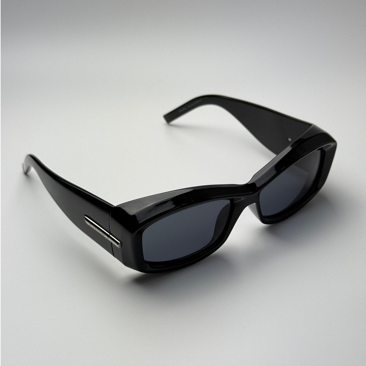 Givenchy Sunglasses GV40044U 01A Black Grey Unisex