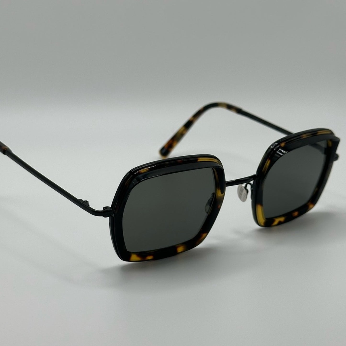 CUTLER AND GROSS Sunglasses CG1301S 004 Black/Brown/Grey Unisex