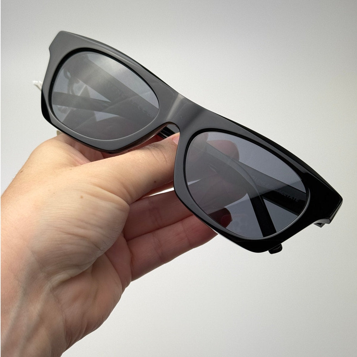Givenchy Sunglasses GV40026U 01A Black/Grey Unisex