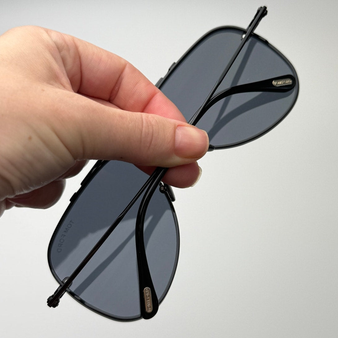 TOM FORD Sunglasses FT1071 01A Leon Shiny Black/Smoke Grey Men