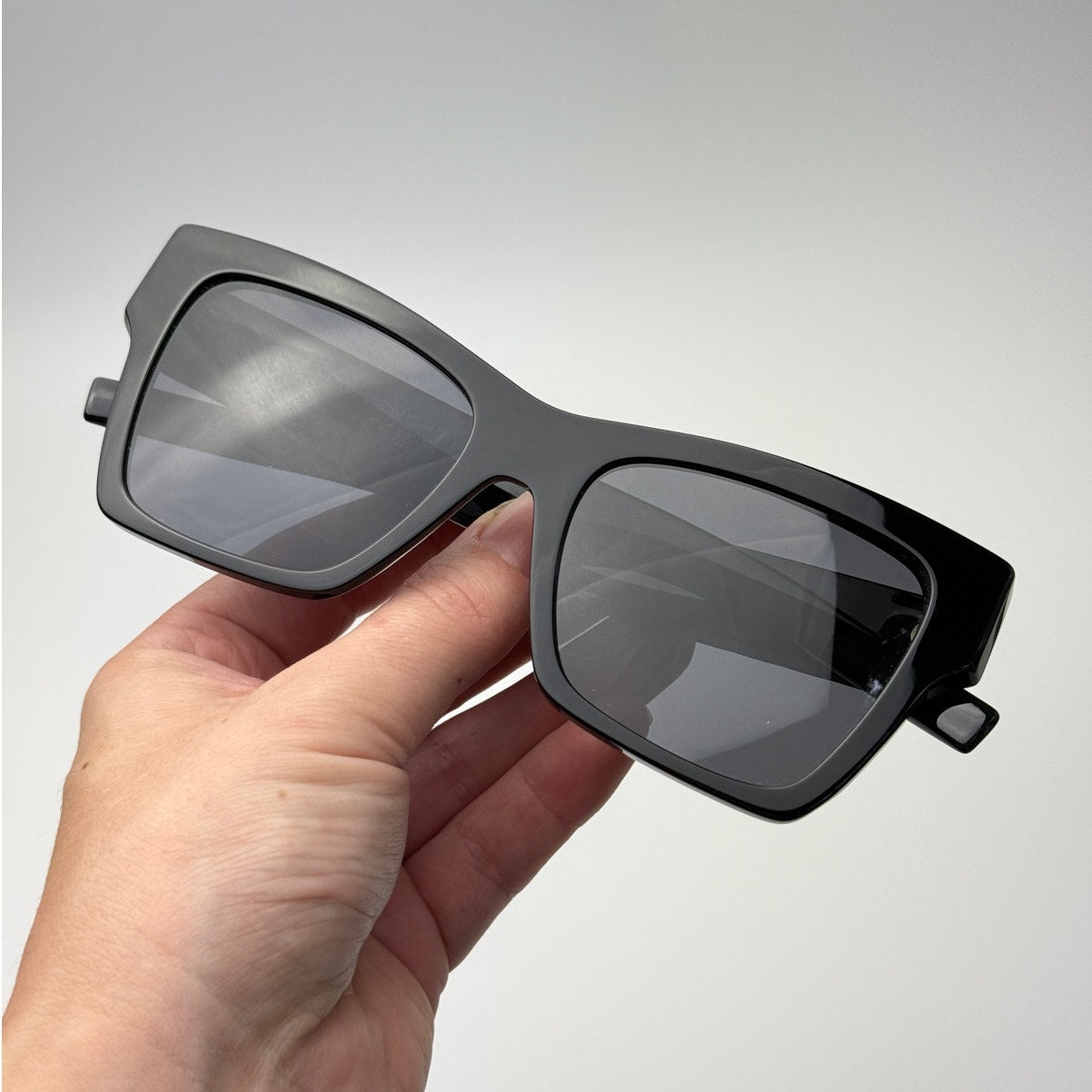 Givenchy Sunglasses Givenchy GV40076I 01A Women
