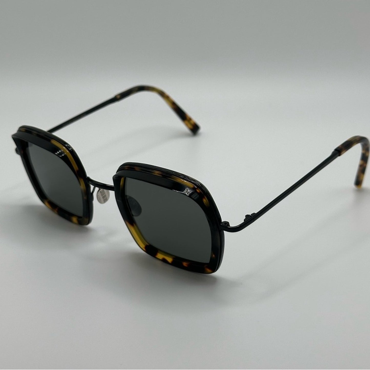 CUTLER AND GROSS Sunglasses CG1301S 004 Black/Brown/Grey Unisex