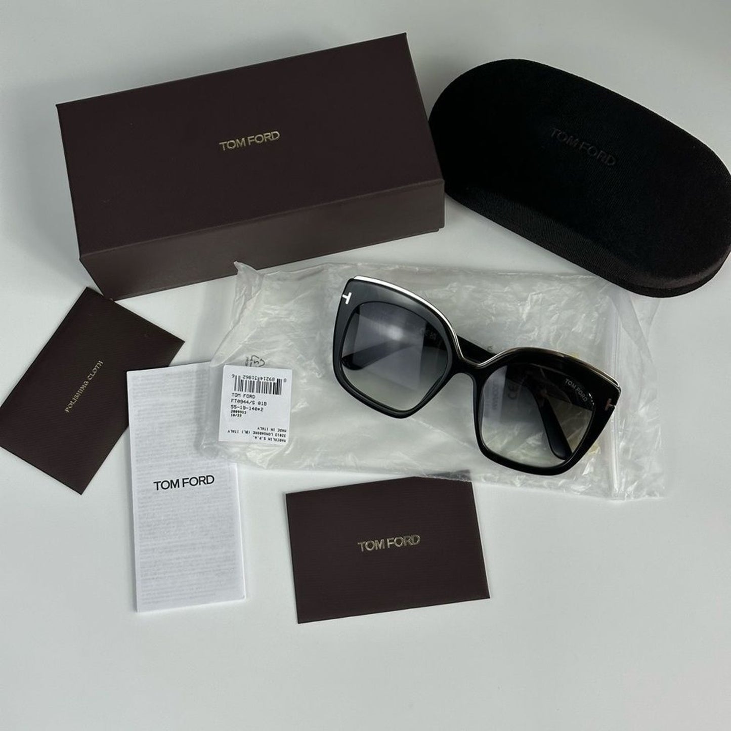 TOM FORD Sunglasses FT0944/S 01B Chantelle Black/Grey Women
