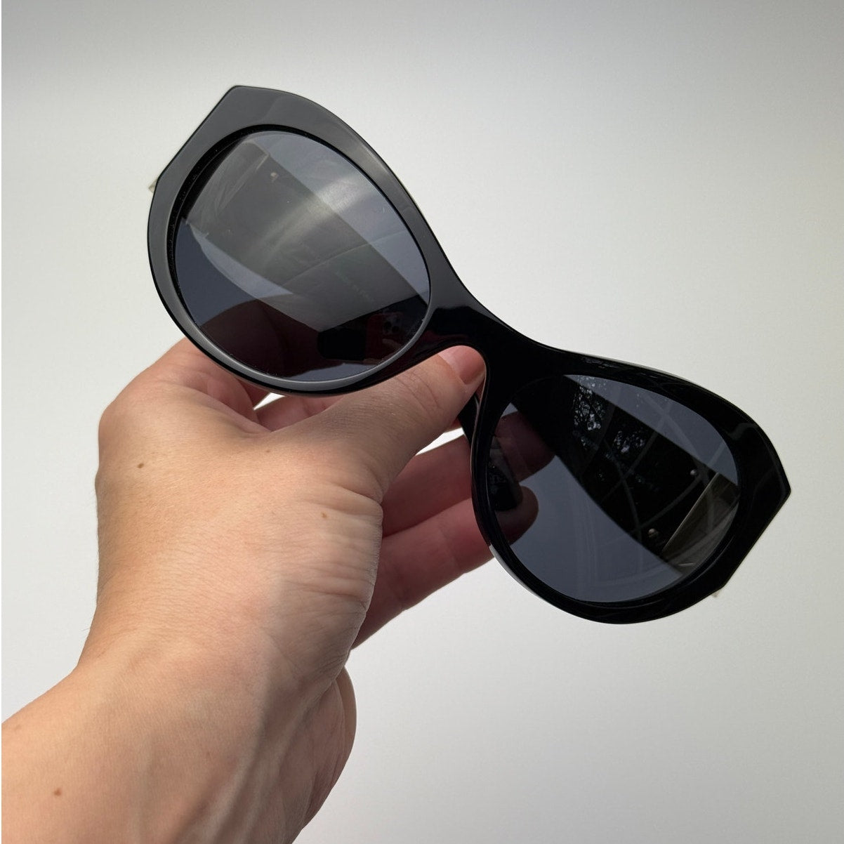 Givenchy Sunglasses GV40073I 01A Shiny Black/Gold/Grey Unisex