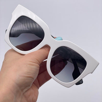 BURBERRY Sunglasses BE4364 Kitty 39958G White/Gray Gradient Woman